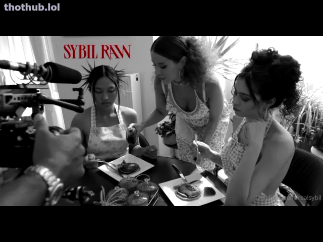 SybilRAW Sybil, Alissa Foxy, & Mai Thai