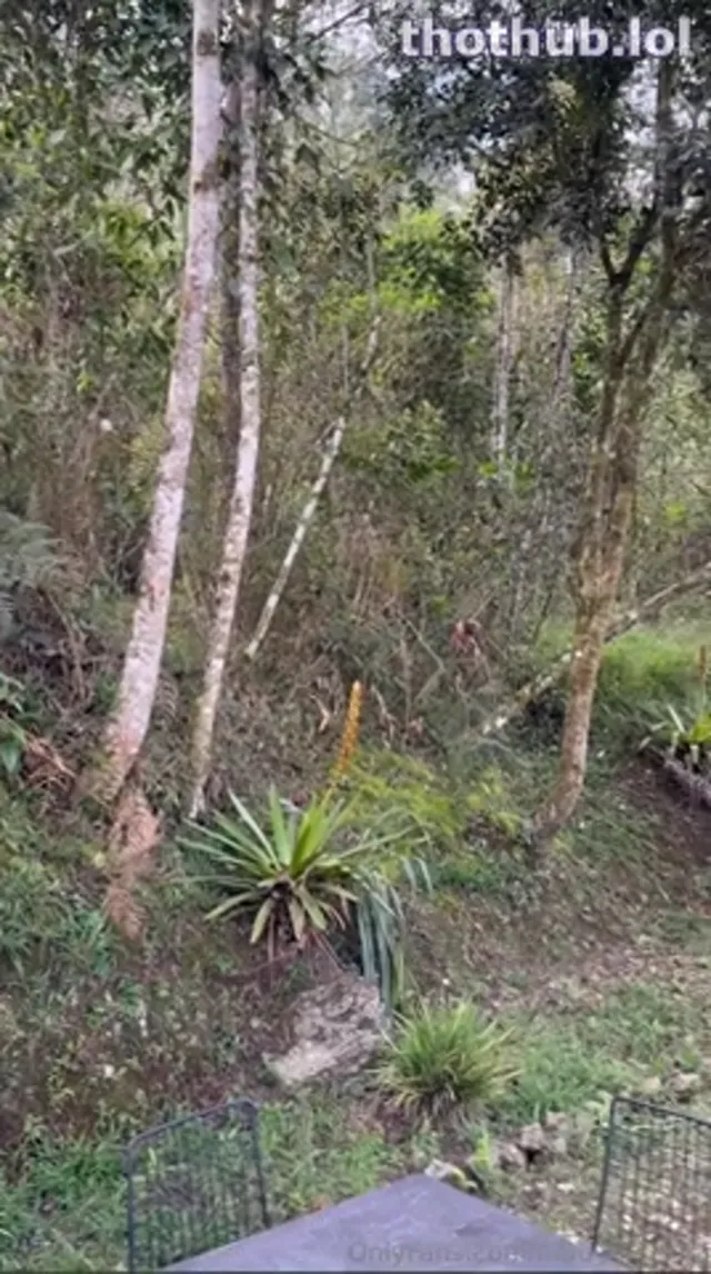 Mady_Gio Naked in the jungle of Colombia