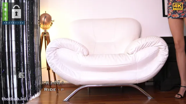 Nikki Magic ride dildo