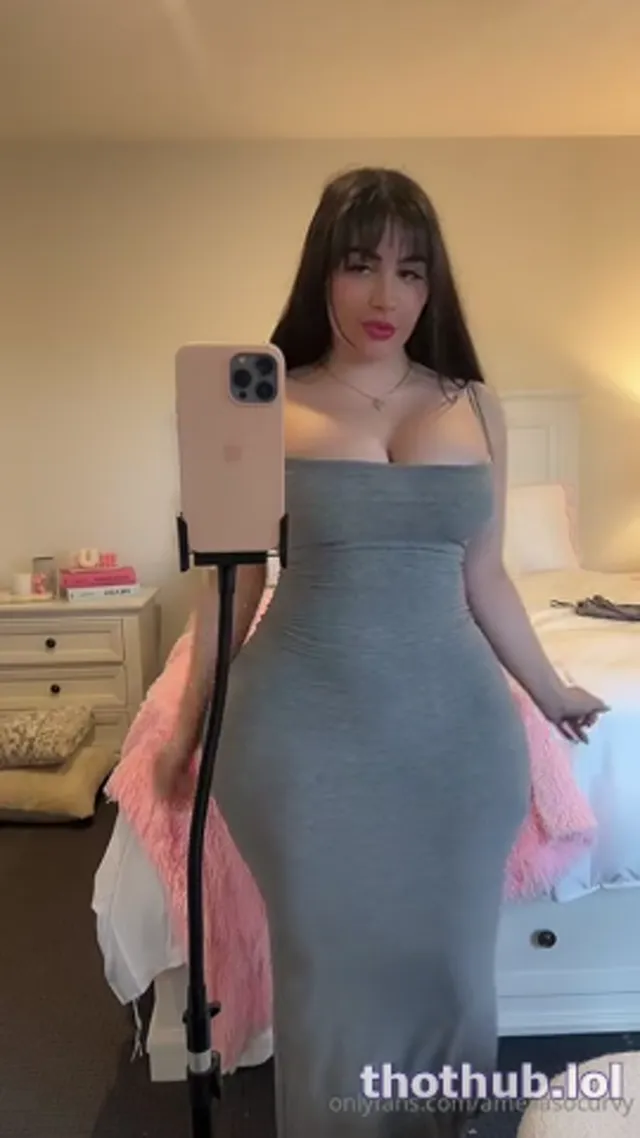 Ameliasocurvy