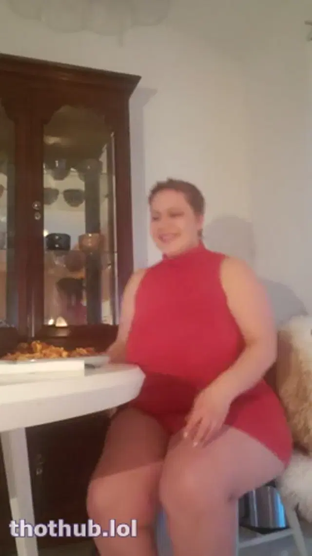 Mal Malloy red dress