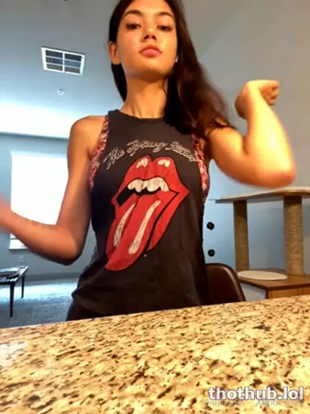 Amira brie solo