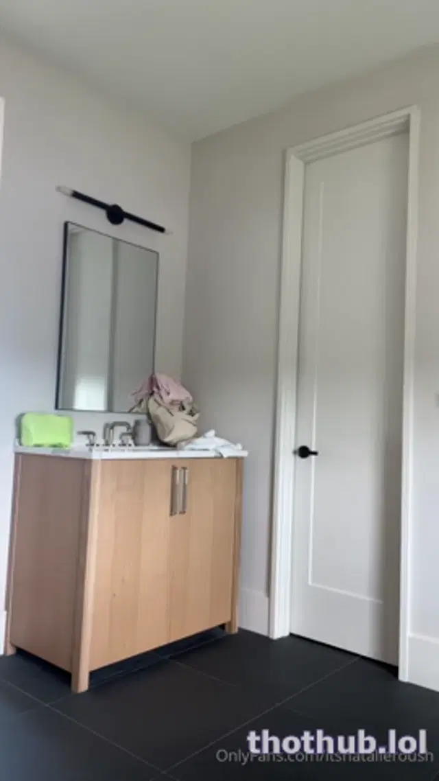 Nathalie Roush – Morning wake up stripdown PPV