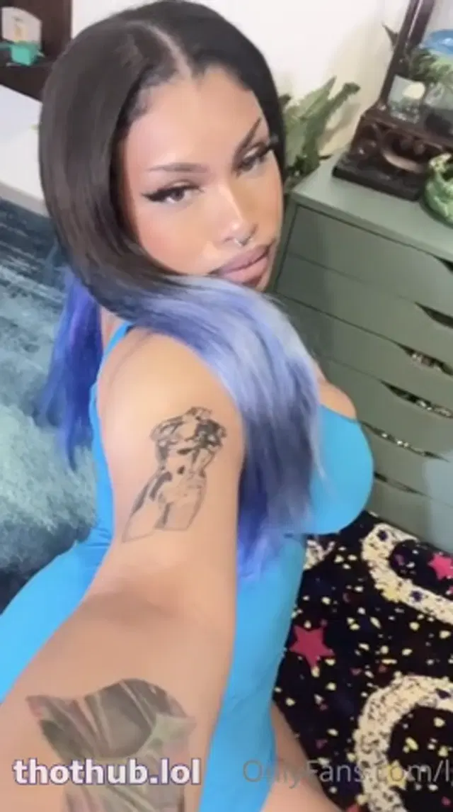 Lia bluemoon dildo