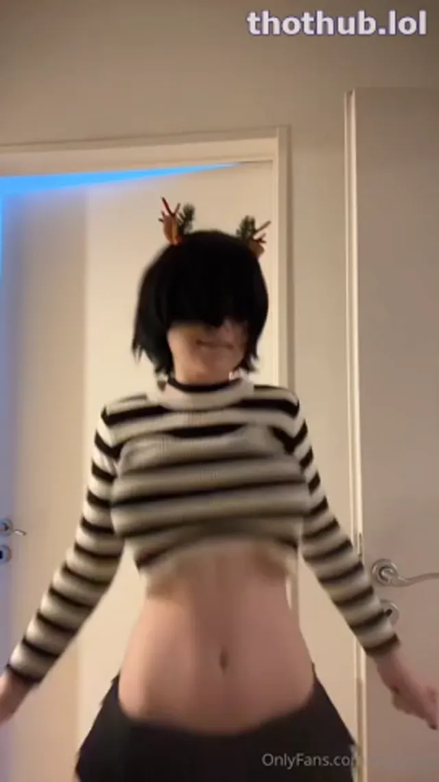 Nicoleponyxo tits jiggle