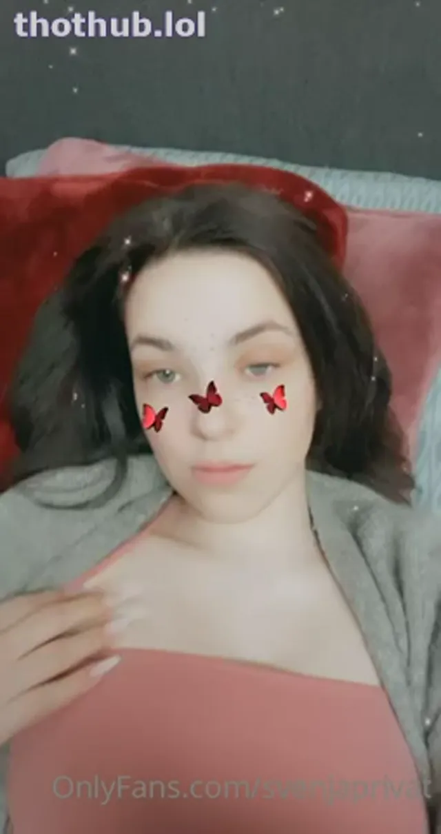Svenja0nly boob flash