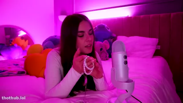 Lauren alexis ASMR in bed