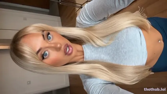 Rhiannon blue kiss