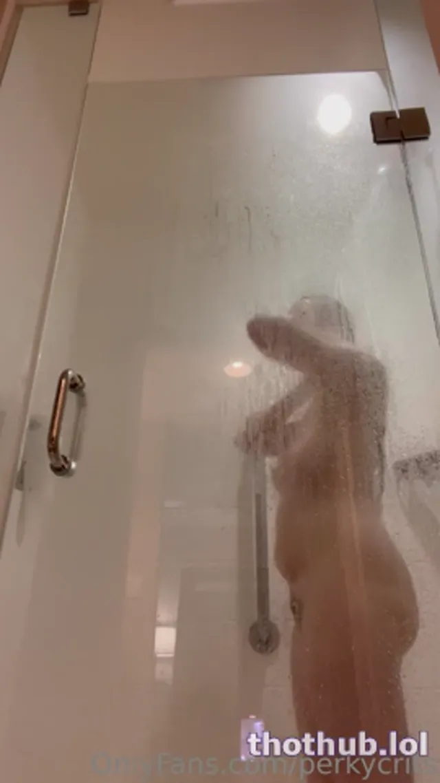 Amyrae perkycrits shower