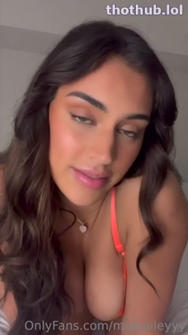 Mia Bailey (miabaileyyy) – Anal Play & Fingering with Orgasm