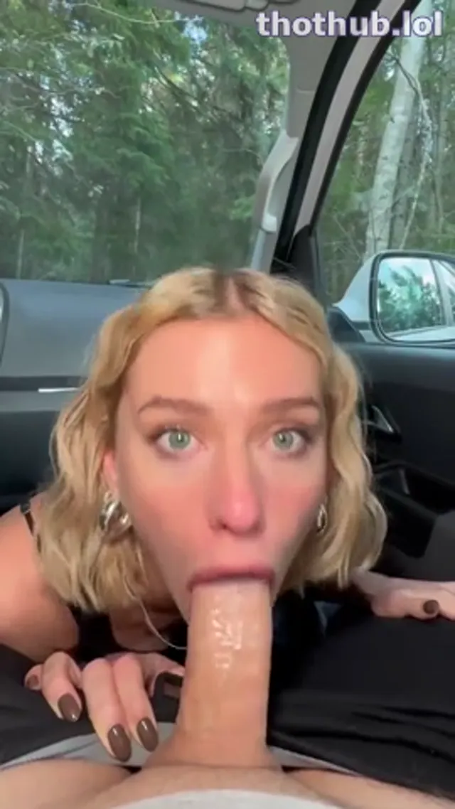 Halli_n_lover blowjob in car