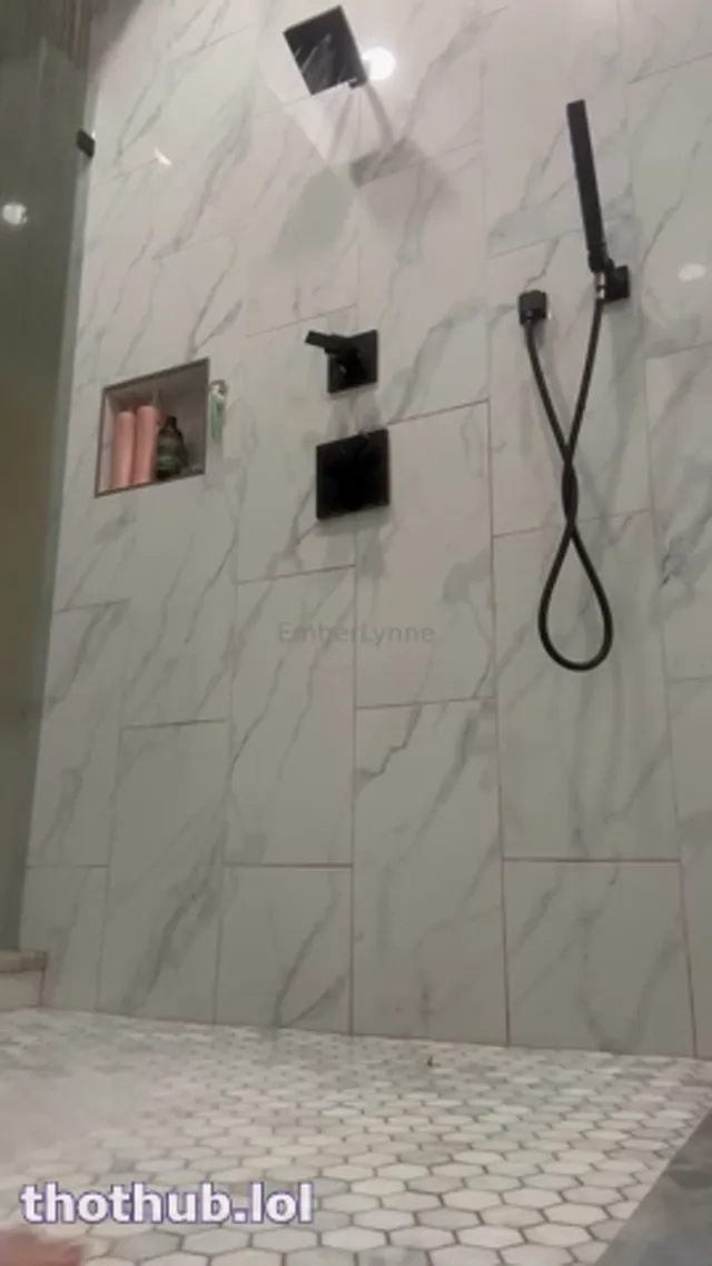 Ember Lynne Shower Solo