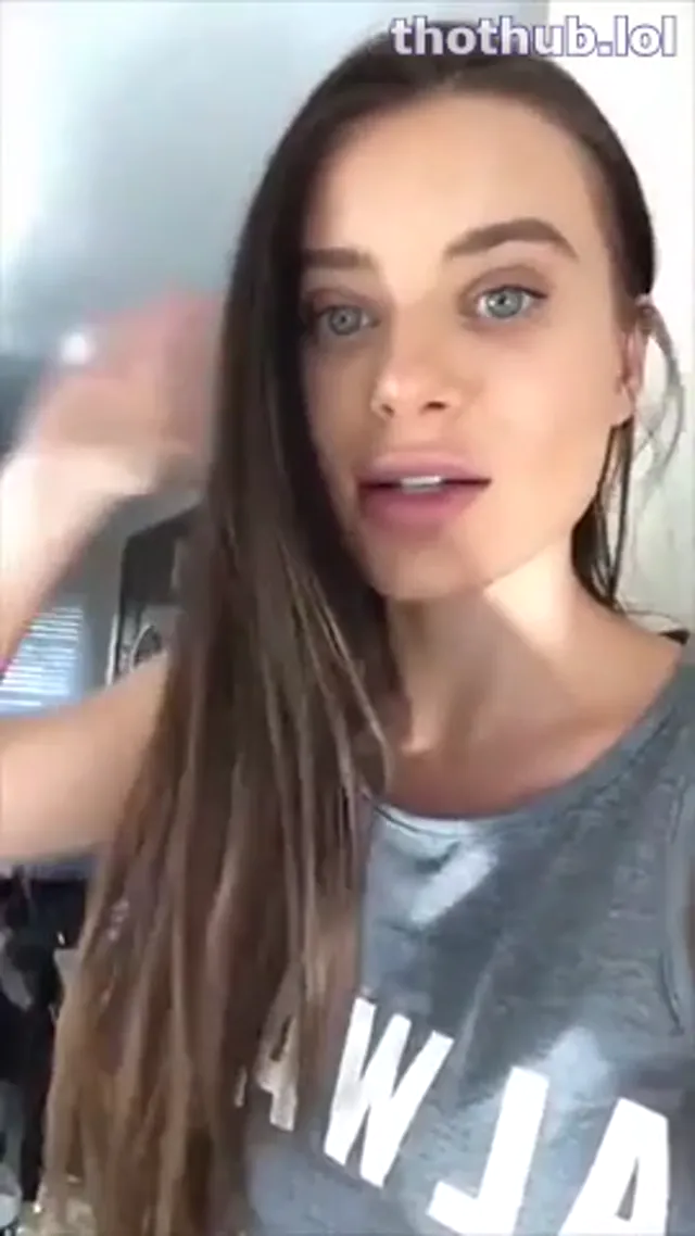 Lana Rhodes solo fun