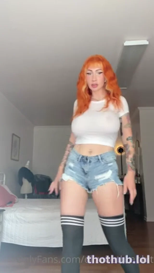 ElizabethRabbit Topless