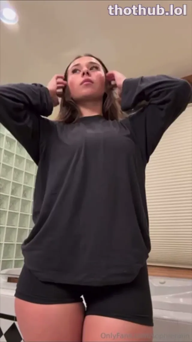 Sophieraiin nude tits striptease