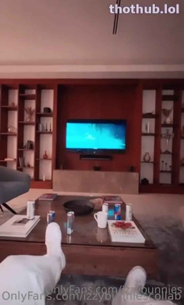 WaifuMiia First & Hottest Threesome I’ve Ever Had – TheRealBreeFi