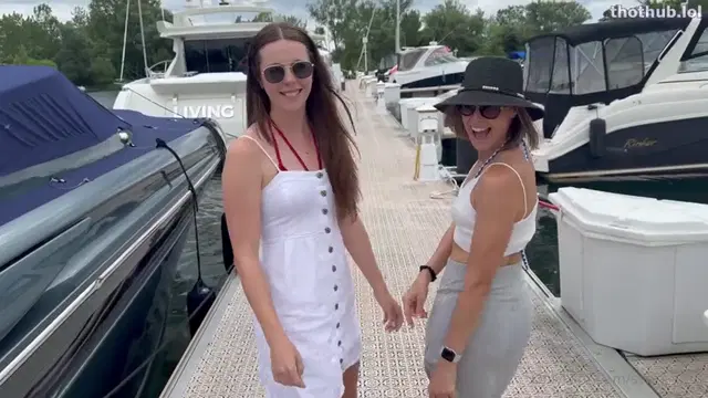 Serenity cox &  Nadiafoxx69 – 4some