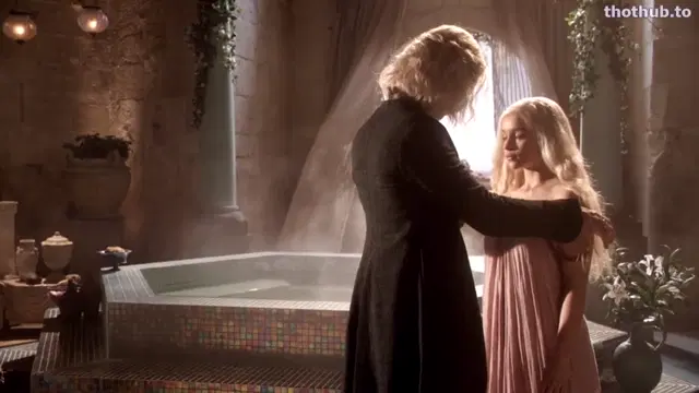 Emilia clarke – closer – nine inch nails