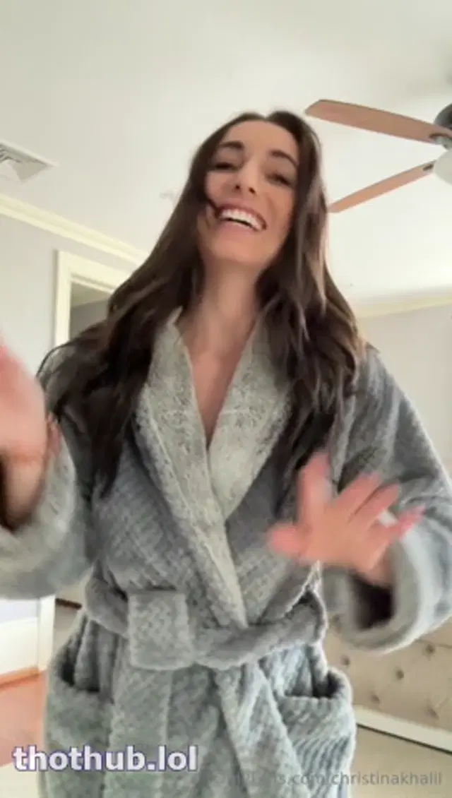 Christina Khalil_chase slingkini cake sit_ppv