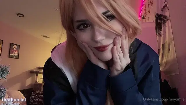 Moyumie Power cosplay