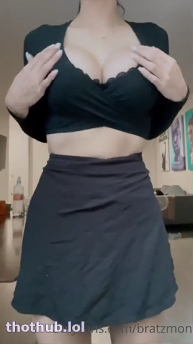 Valentina Olivas – skirt