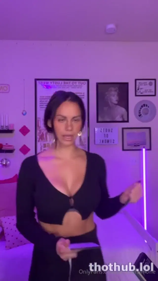 Simone ASMR
