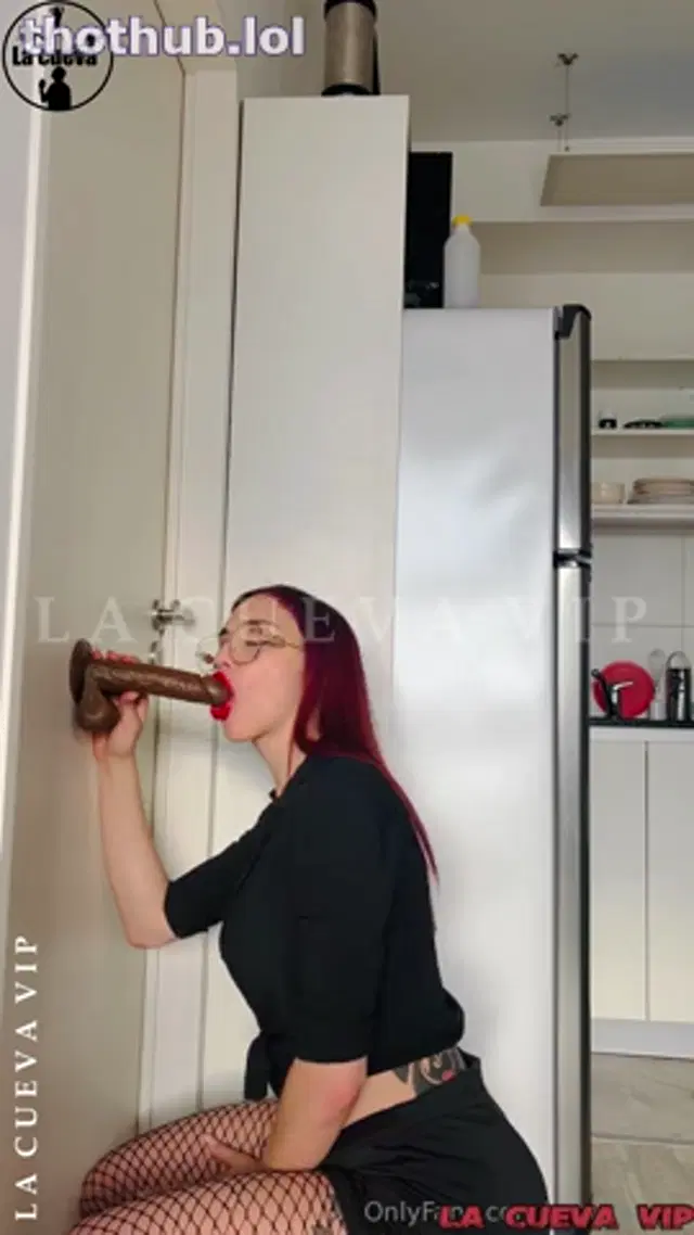 ♥ ORNELLA TURRI CALIENTE CONTRA LA PARED