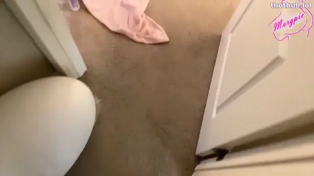Morgpie Oiled up and cummed in after she just showered