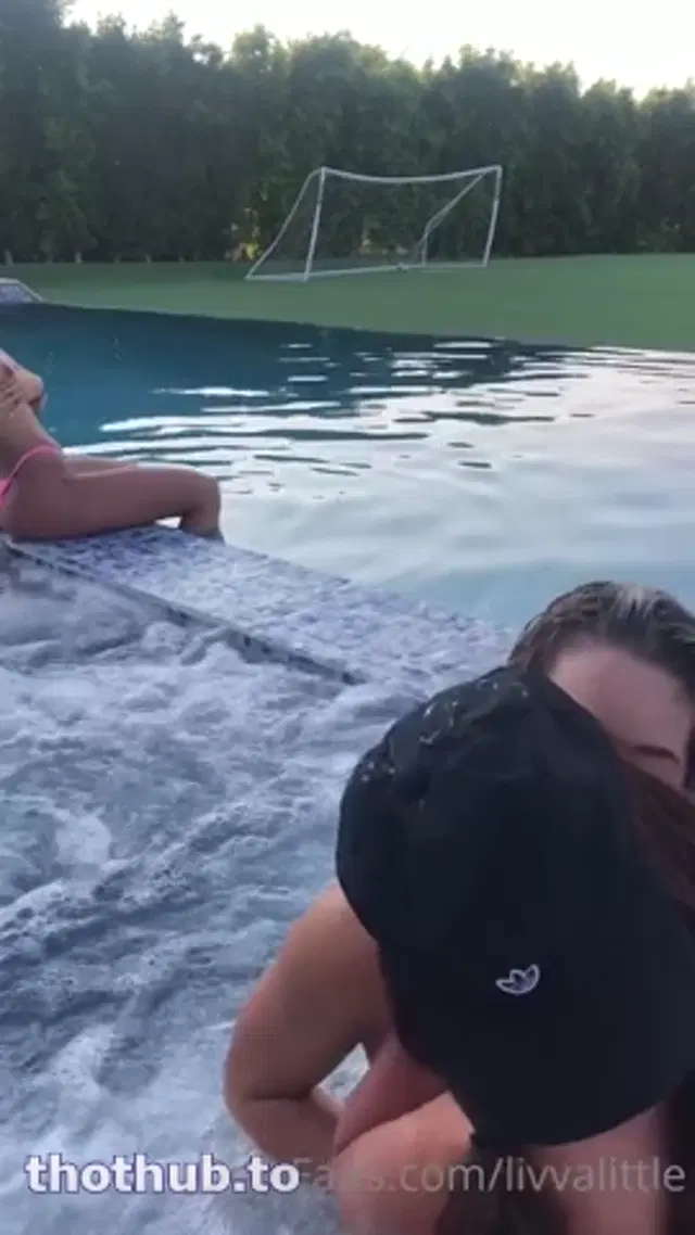 Lesbian Nala Ray Livv