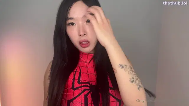 Elle lee spidergirl