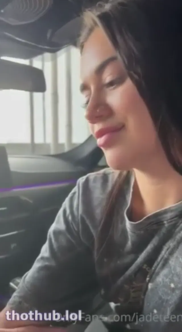 Jadeteen handjob