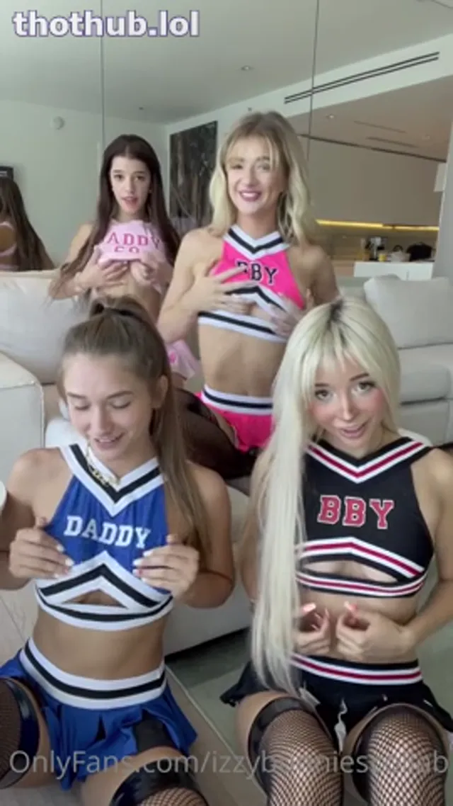 Waifumiia Izzybunnies