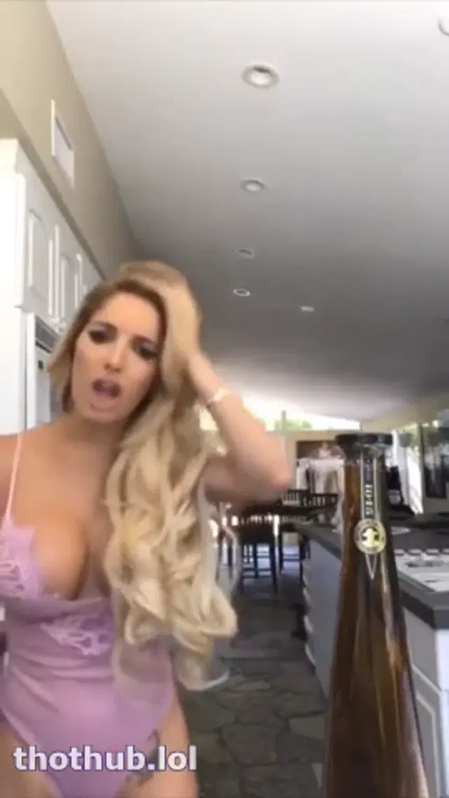 Lyna Perez 12