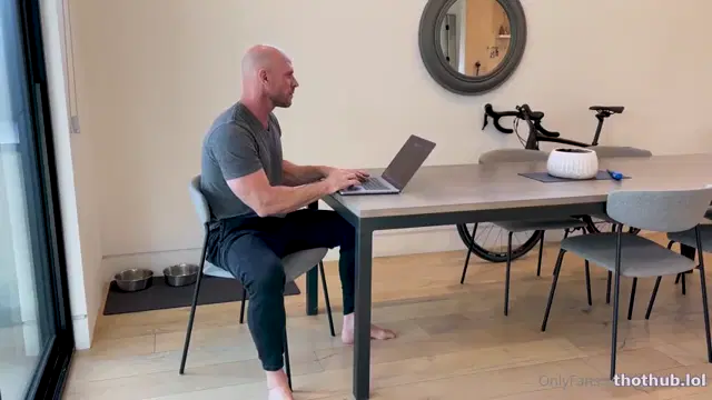 Savvy Suxx Married Hotwife Fucked Hard By Johnny Sins