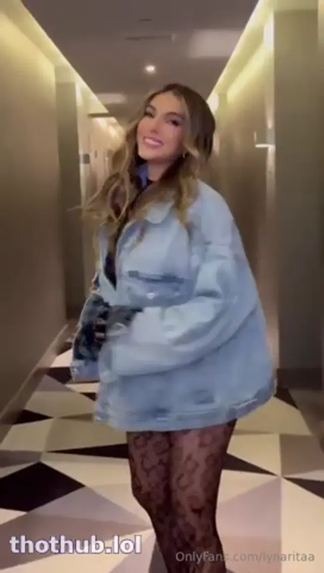 Lyna Perez public catwalk