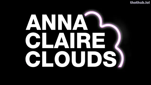 Anna Claire Clouds – Squirting Twice on a Public Hike