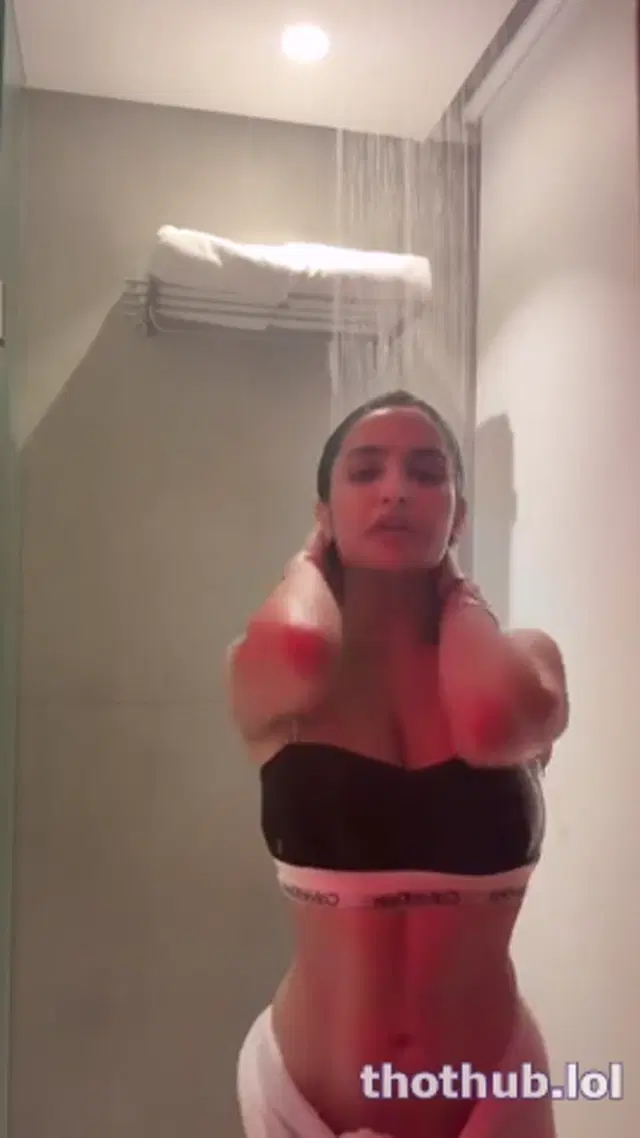 Sassy poonam hot shower private video