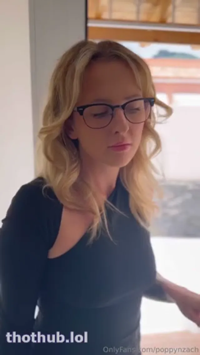 Poppy sexy blonde HOT lingerie bg sextape