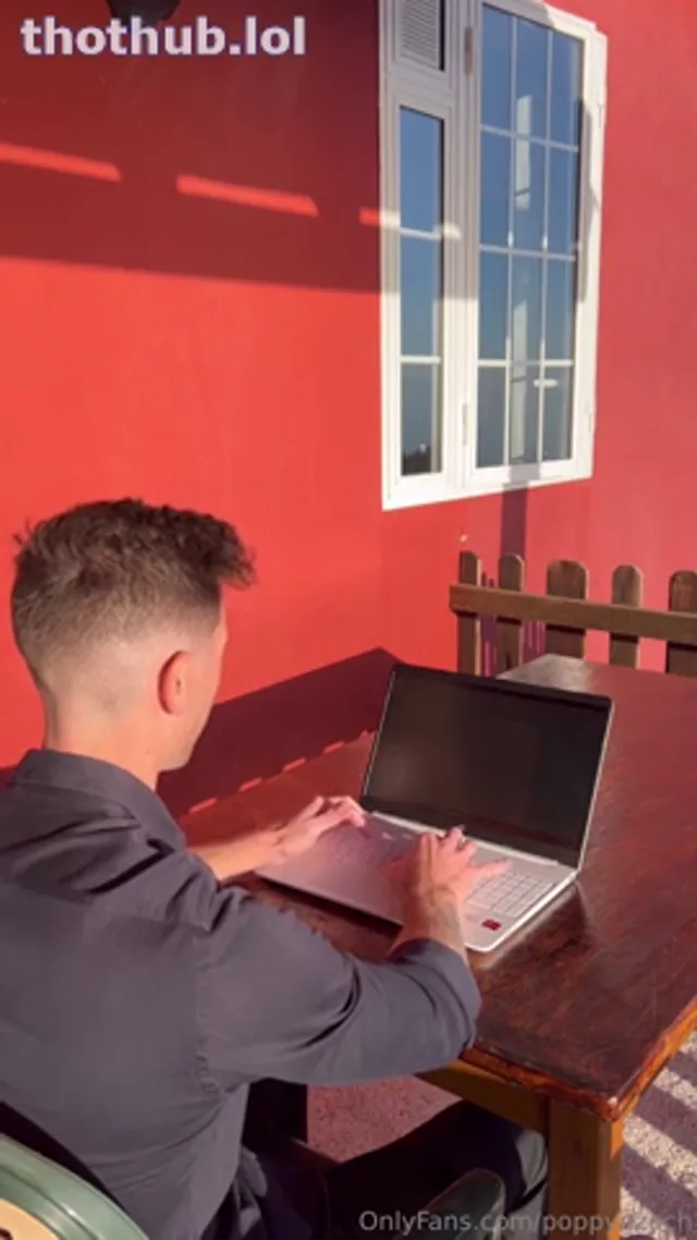 Poppy onlyfans bg fuck n facial outside