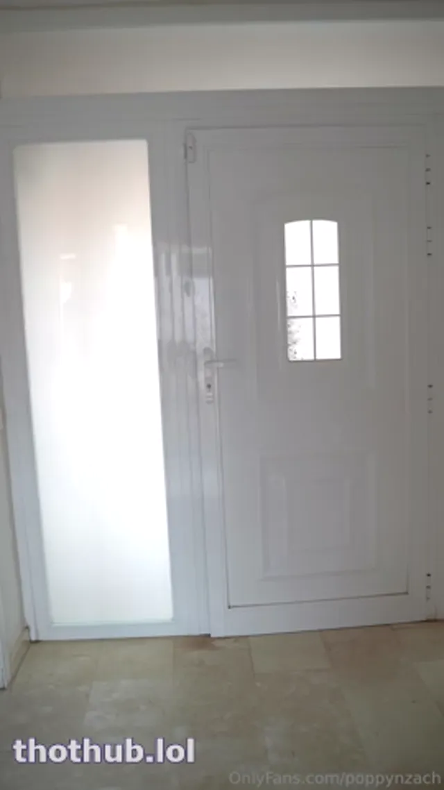 Poppy HOT bg pov fuck + close up creampie