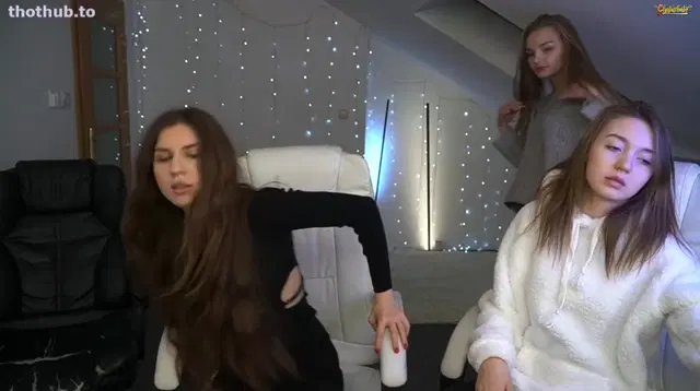 Sofy wearing pantyhose
