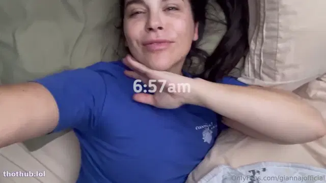 Gianna J – Facesitting
