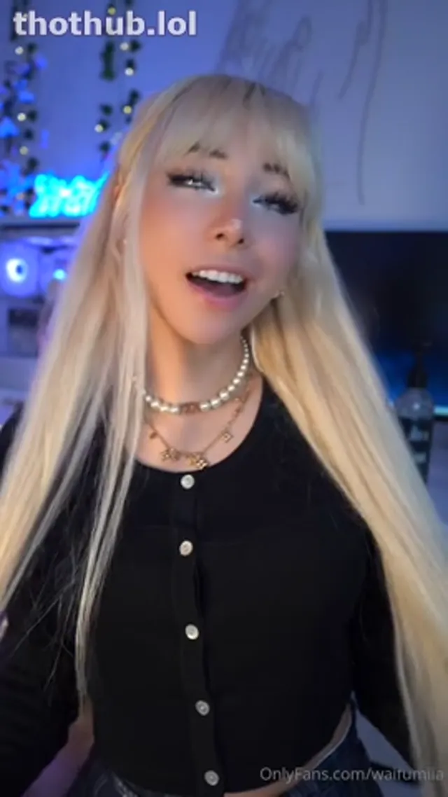 Waifumiia- dildo riding while gaming