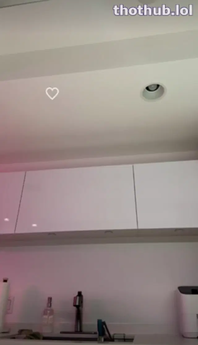 Lyna Perez live butthole peak bathtub