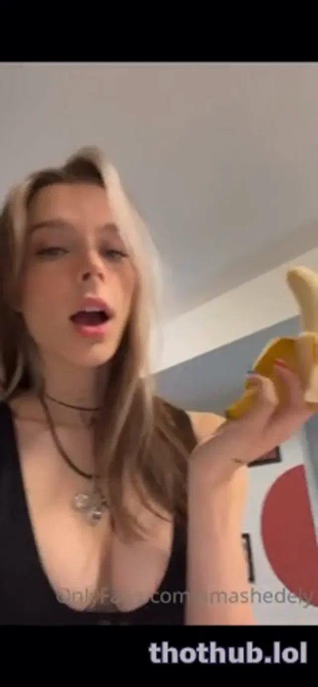 Smashedely Banana blowjob tease