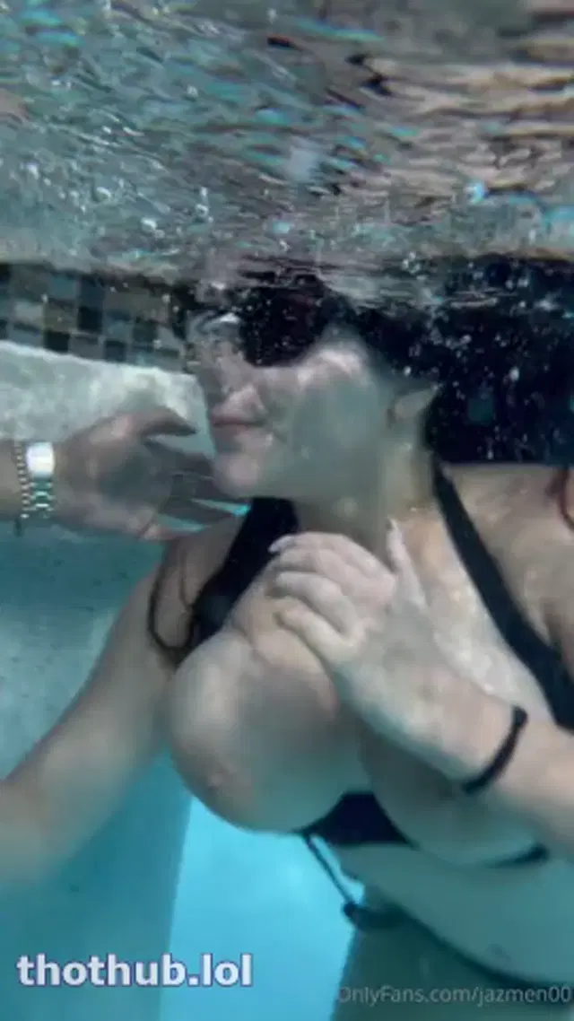 Jazmen00 underwater blowjob onlyfans