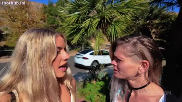 Sammm Next Door & Dakota Lyn Threesome