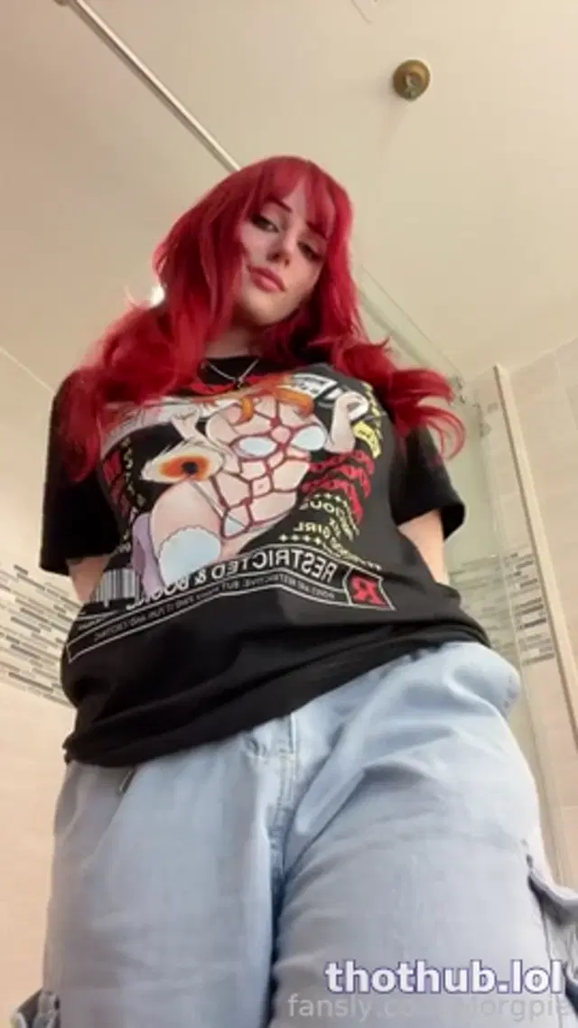Morgpie – Showering and showing off body