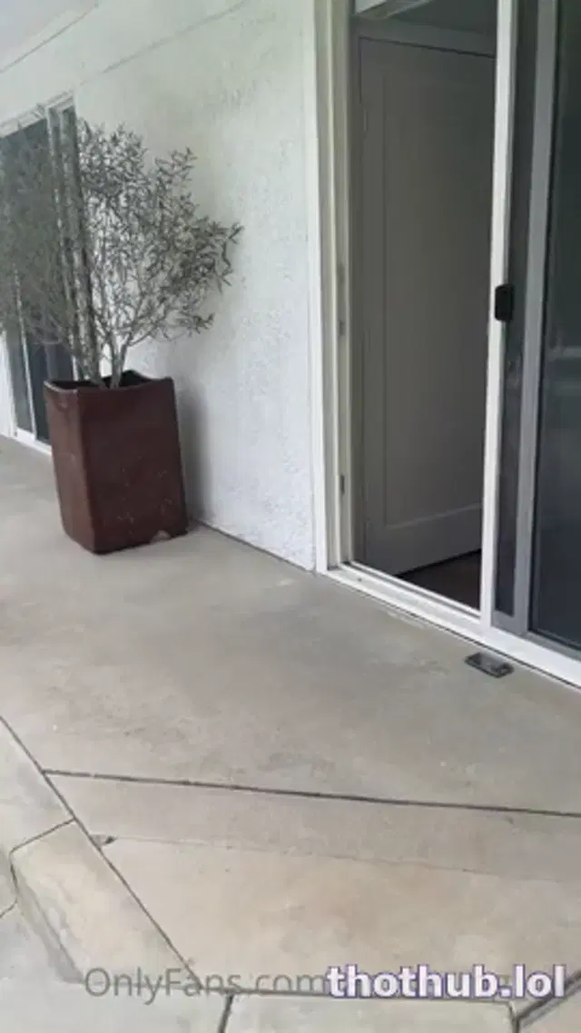 Amber Marie Fucks A Pool Boy Sextape