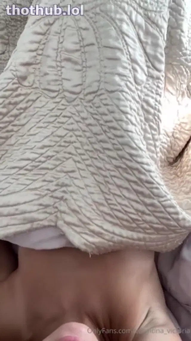 Valentina Victoria pussy tease